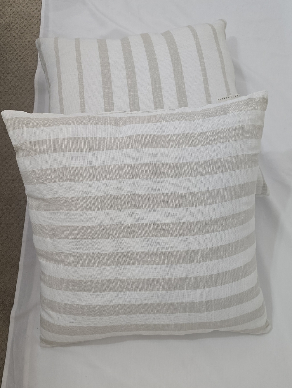 Potterybarn 2 Stripped Linen Decorative Pillows‎